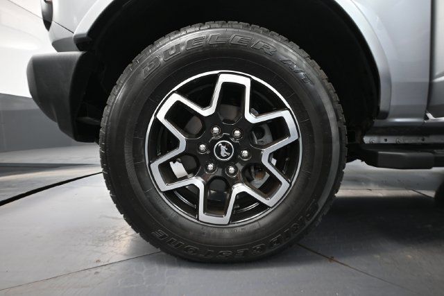 Used 2023 Ford Bronco Outer Banks AWD/4WD image 14