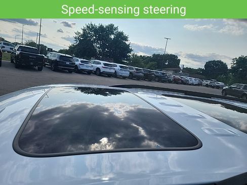 Used 2020 Chevrolet Traverse RS w/ LPO, Floor Liner Package AWD/4WD image 19
