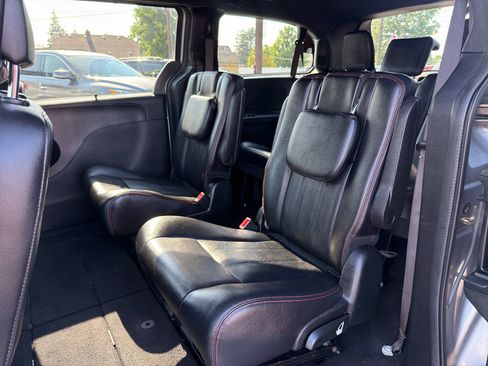 Used 2018 Dodge Grand Caravan GT FWD image 15