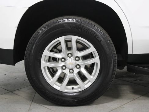 Used 2024 Chevrolet Tahoe LT RWD image 14