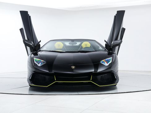 Used 2015 Lamborghini Aventador LP 720-4 50th Anniversario AWD/4WD image 12