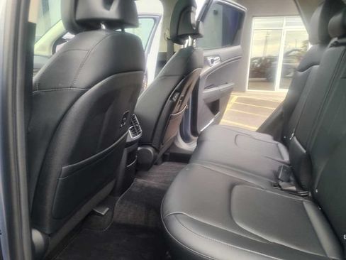 Used 2025 Kia Sportage EX w/ Premium Package AWD/4WD image 26