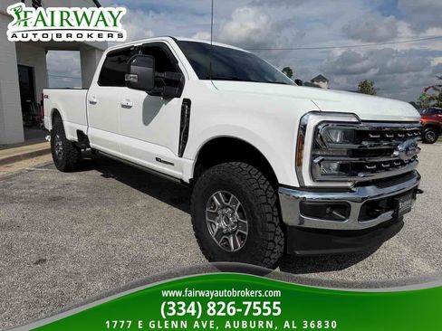 Used 2025 Ford F250 Lariat AWD/4WD image 9