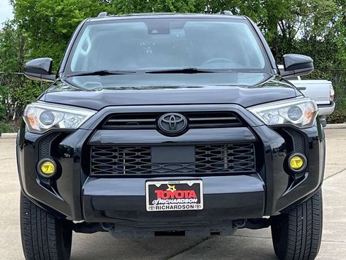 Used 2024 Toyota 4Runner SR5 RWD image 7