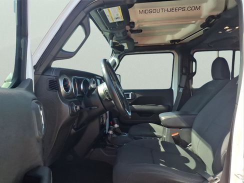 Used 2021 Jeep Wrangler Unlimited Sahara w/ Uconnect 4C Nav & Sound Group AWD/4WD image 15