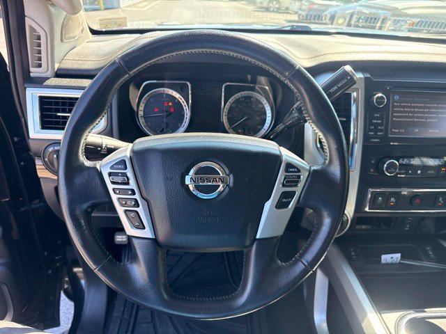 Used 2018 Nissan Titan SL w/ Chrome Package AWD/4WD image 17