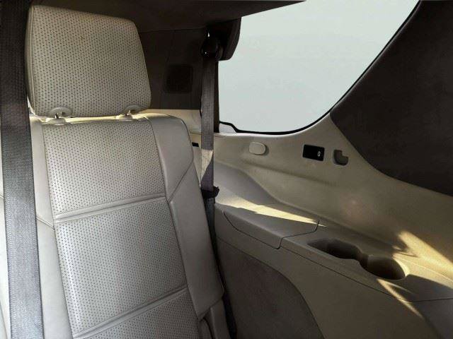 Used 2021 Cadillac Escalade Premium Luxury Platinum AWD/4WD image 57