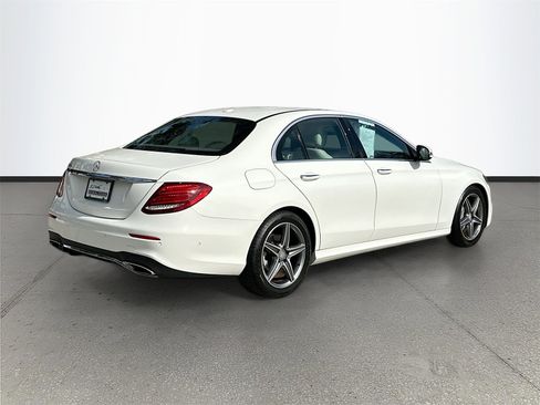 Used 2017 Mercedes-Benz E 300 image 7