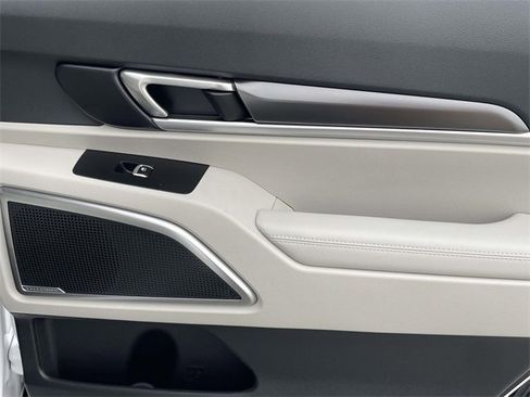 New 2025 Kia Telluride S image 16