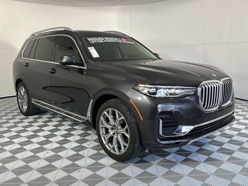 Used 2021 BMW X7 xDrive40i w/ Parking Assistance Package AWD/4WD image 2