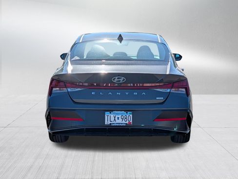 Certified 2026 Hyundai Elantra Limited FWD image 6
