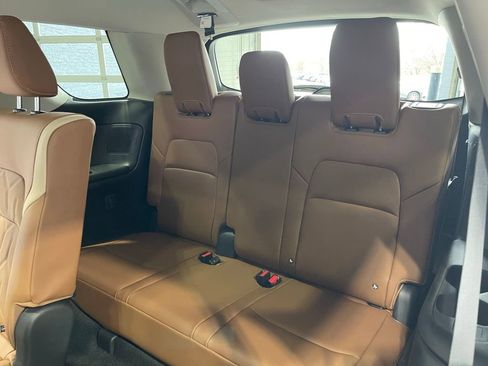 New 2026 Nissan Pathfinder Platinum image 19