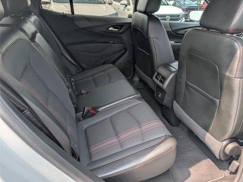 Used 2023 Chevrolet Equinox RS AWD/4WD image 11