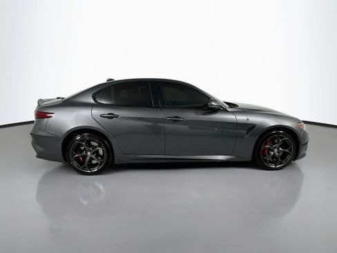 Used 2018 Alfa Romeo Giulia Quadrifoglio w/ Driver Assist Dynamic Package RWD image 8