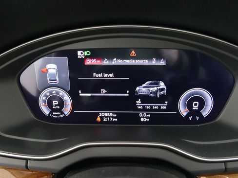 Used 2023 Audi Q5 2.0T Prestige w/ Prestige Package image 19