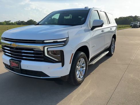 Used 2025 Chevrolet Tahoe LT AWD/4WD image 4