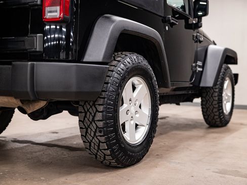 Used 2012 Jeep Wrangler Sport image 26