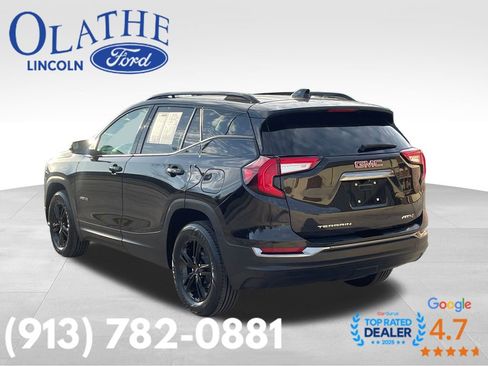 Used 2023 GMC Terrain AT4 image 3