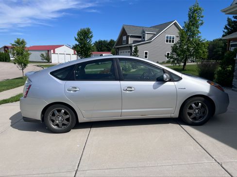 Used 2007 Toyota Prius FWD image 2