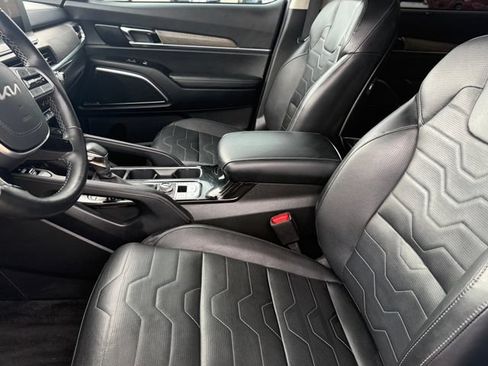 Used 2022 Kia Telluride SX w/ SX Prestige Package AWD/4WD image 12
