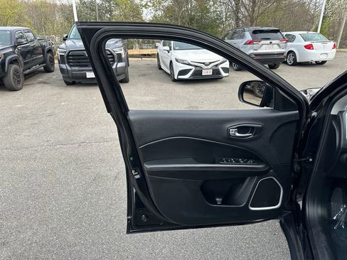 Used 2019 Jeep Compass Latitude w/ Popular Equipment Group AWD/4WD image 26