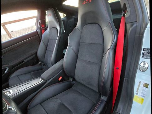 Used 2015 Porsche 911 GT3 RWD image 22