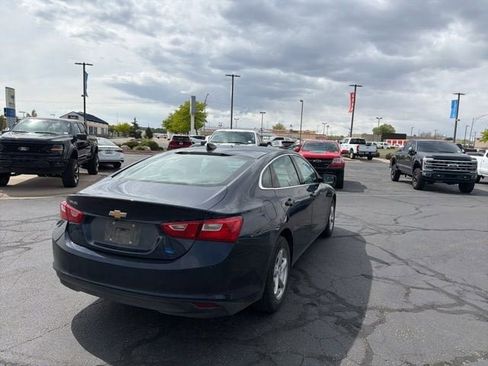 Used 2017 Chevrolet Malibu LS FWD image 7