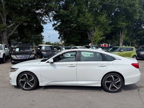 Used 2018 Honda Accord Sport image 8