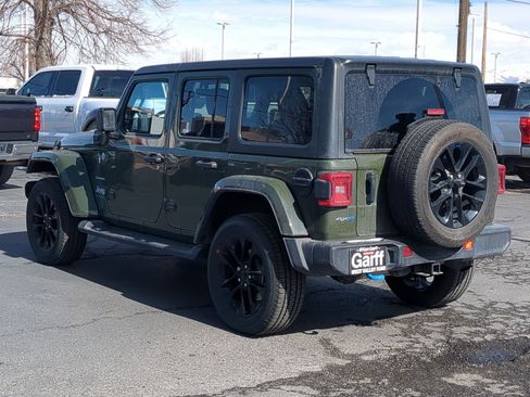 Used 2023 Jeep Wrangler Sahara w/ Cold Weather Group image 8