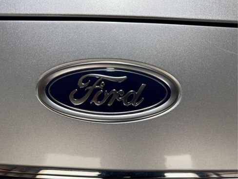 Used 2019 Ford Fusion SE FWD image 22