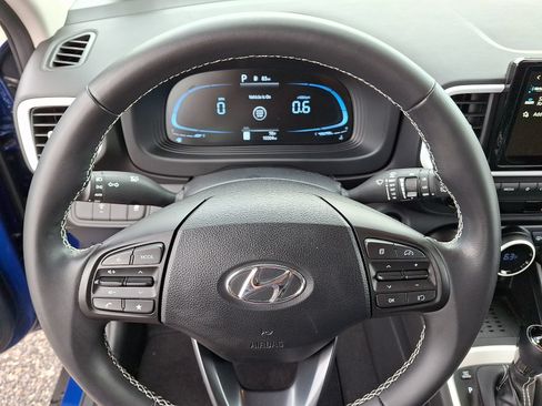 Certified 2023 Hyundai Venue Limited w/ Cargo Package FWD image 14