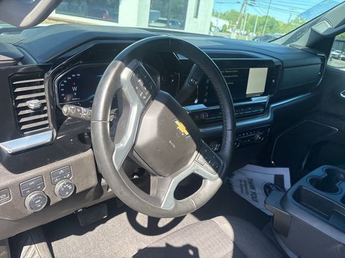 Used 2023 Chevrolet Silverado 1500 LT w/ Protection Package image 4