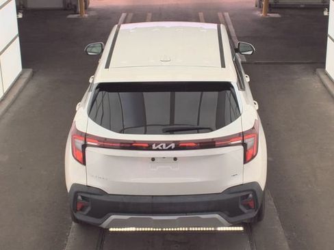 Certified 2026 Kia Seltos LX AWD/4WD image 4