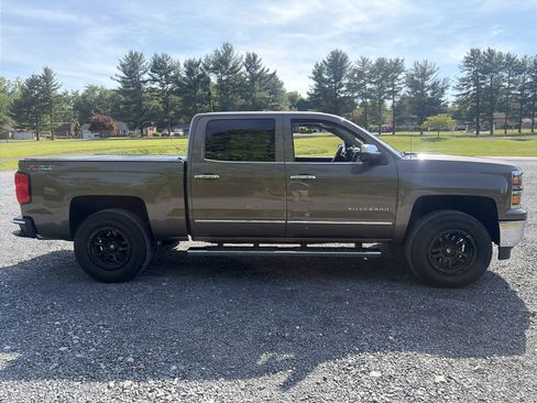 Used 2015 Chevrolet Silverado 1500 LTZ Z71 w/ LTZ Plus Package AWD/4WD image 4