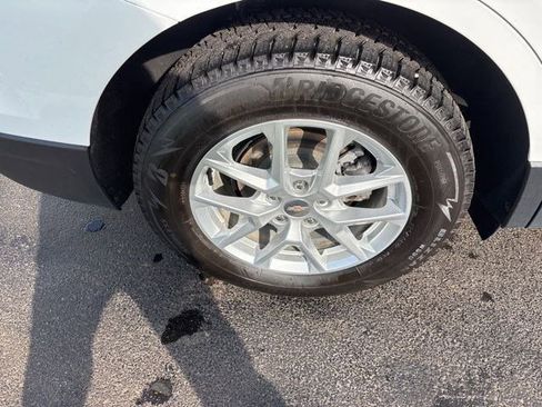 Used 2024 Chevrolet Equinox LS AWD/4WD image 43