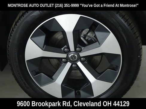 Used 2023 Volvo XC40 B5 Plus w/ Climate Package image 48