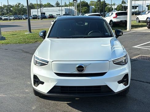 Certified 2023 Volvo C40 P8 Recharge Plus w/ Climate Package AWD/4WD image 5