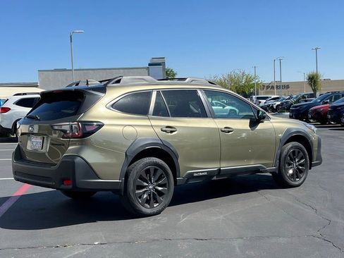 Used 2023 Subaru Outback Onyx Edition AWD/4WD image 7