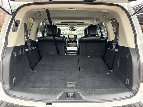 Used 2024 Nissan Armada SL w/ Captain's Chairs Package image 19