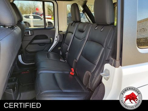 Used 2020 Jeep Wrangler Unlimited Sahara image 15