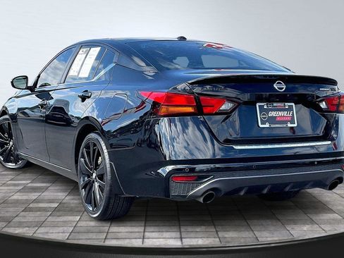 Certified 2022 Nissan Altima 2.5 SR w/ Midnight Edition Package image 2