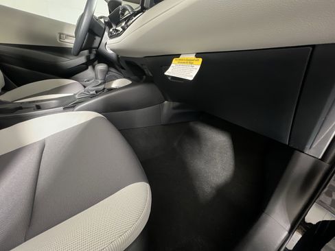 Used 2024 Toyota Corolla LE image 33