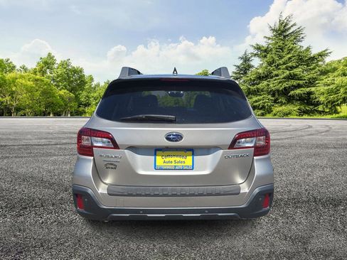 Used 2018 Subaru Outback 2.5i Limited image 6