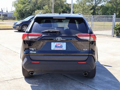 Used 2023 Toyota RAV4 XLE image 18