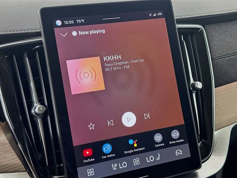 Used 2025 Volvo XC90 B6 Plus image 21