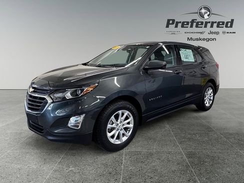 Used 2018 Chevrolet Equinox LS image 10