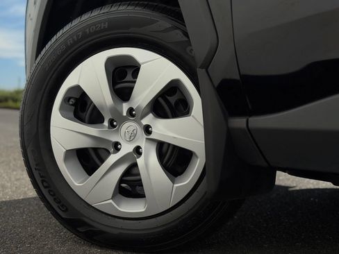 Certified 2023 Toyota RAV4 LE FWD image 26