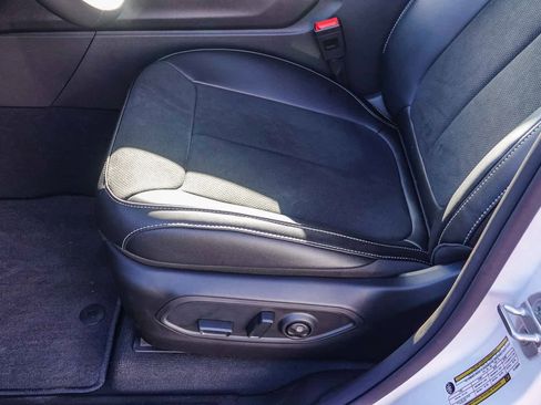 New 2026 Jeep Grand Cherokee Altitude image 19