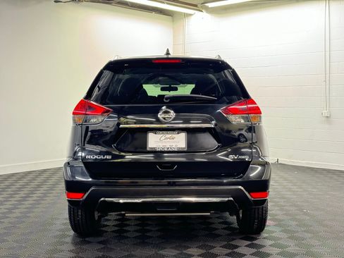 Used 2017 Nissan Rogue SV image 6