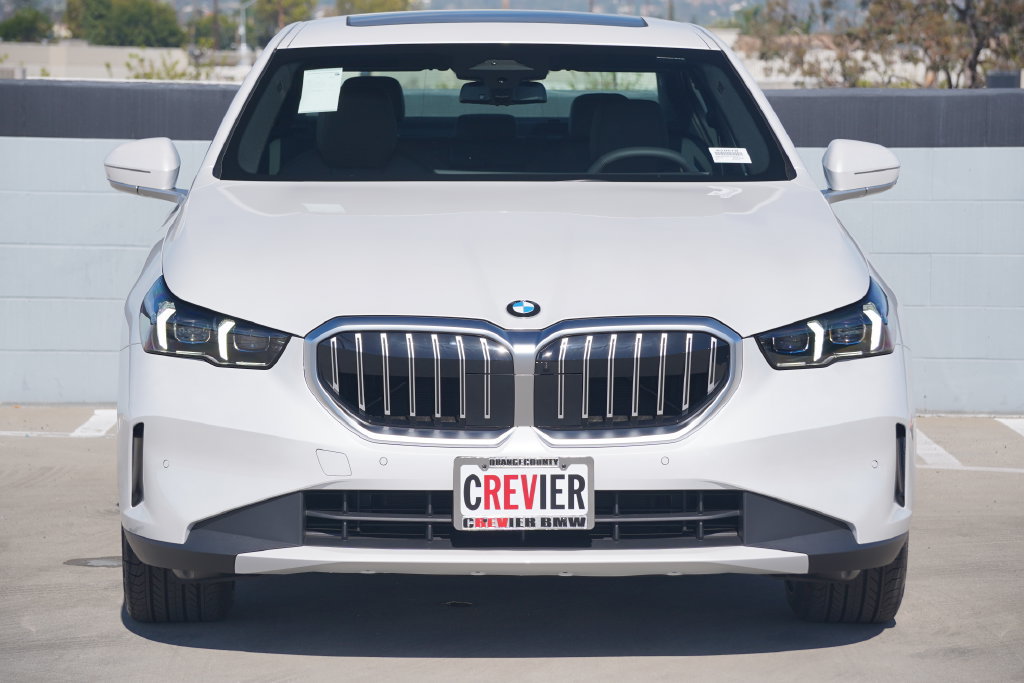 Used 2026 BMW 530i w/ Convenience Package RWD image 2